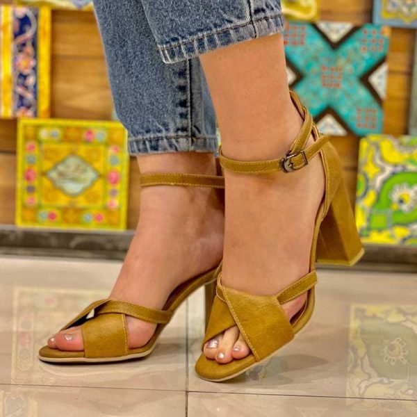 صندل پاشنه دار چارلی کرم صندل پاشنه دار چارلی کرم