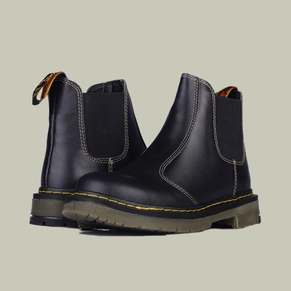 بوت فیوچر کشی چرم شبرو مشکی زنانه