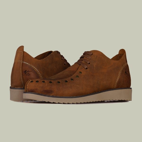 گیوه-میخی-قهوه_ای-کریزی-1